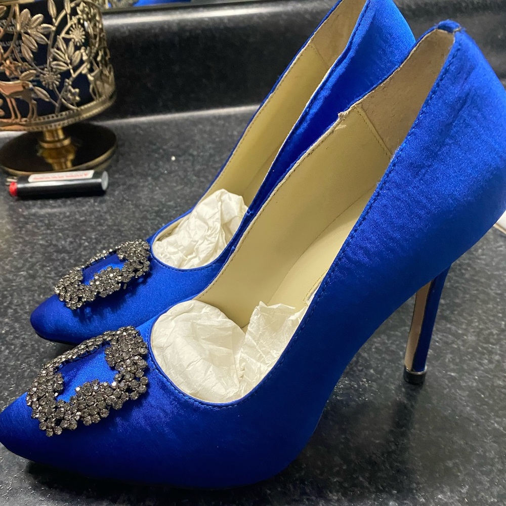Inspired (NWOB) “Carrie Bradshaw Wedding Shoes” Size 37 or 6.5